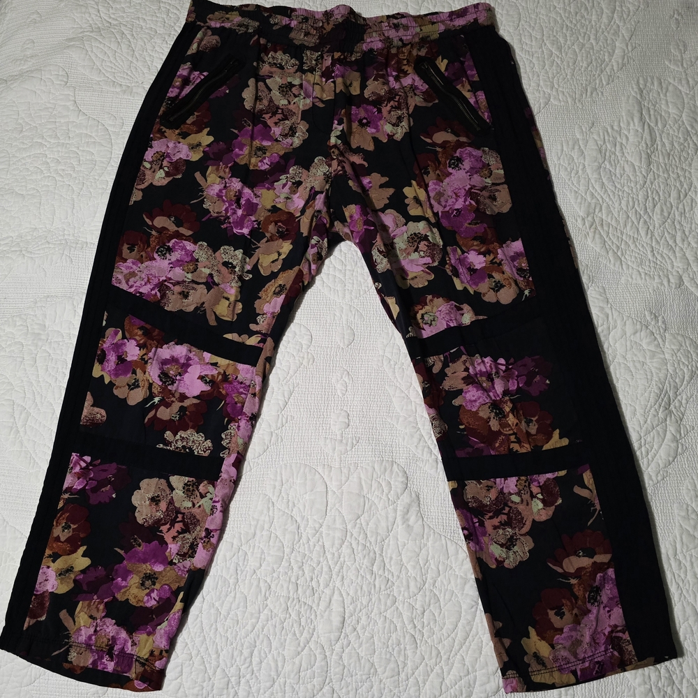 Floral Print Pants with Black Accents